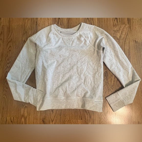 Lululemon Voyage Pullover Gray Crewneck Sweatshirt medium 6/8 - Picture 2 of 9